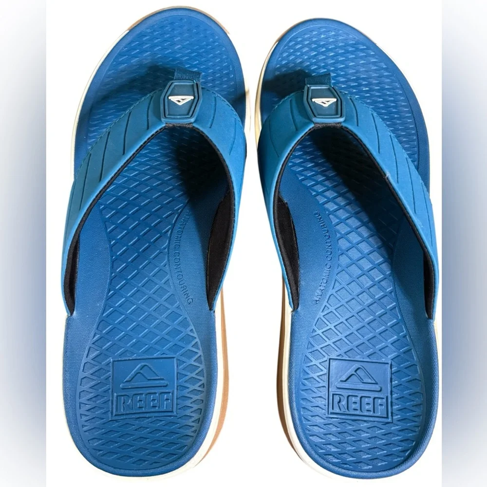 REEF-NWOT men’s 9 The Deckhand Flip Flops. Blue. Rubber sole. New w/o tags!